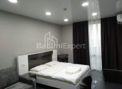 Квартира 1-комн 35.7 м² - Алея Героїв, Батумі