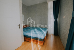 Квартира 2-комн 72 м² - Шерифа Хімшіашвілі, Батумі