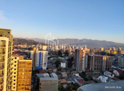 Квартира 3-комн 79.3 м² - Ладо Гудіашвілі, Батумі