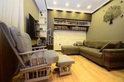 Квартира 3-комн 98 м² - Зураба Горгiладзе, Батумі