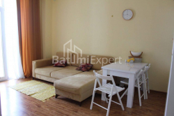 Квартира 2-комн 51 м² - Ангiса, Батумі