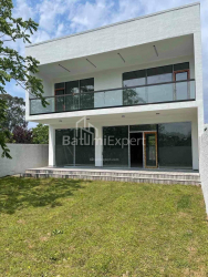 Приватний будинок 6-комн 270 м² - Григола Еліава, Батумі