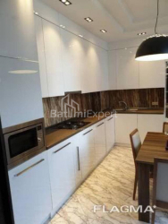 Квартира 2-комн 90 м² - Важа-Пшавела, Батумі