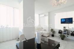 Квартира 76.5 м² - Ніко Піросмані, Батумі, Грузія