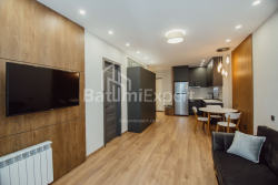 Квартира 3-комн 62.2 м² - Зураба Горгiладзе, Батумі