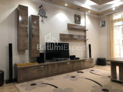 Квартира 2-комн 57 м² - Юсуфа Кобаладзе, Батумі