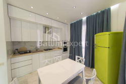 Приватний будинок 4-комн 170 м² - Шоссе аеропорта, Батумі