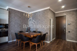 Квартира 3-комн 90 м² - Ніко Піросмані, Батумі