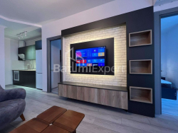 Квартира 3-комн 58 м² - Алея Героїв, Батумі