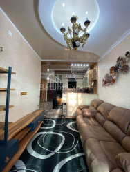 Квартира 3-комн 60 м² - Алея Героїв, Батумі