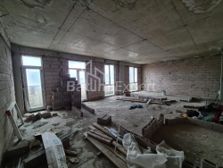 Квартира 5-комн 100 м² - Зураба Горгiладзе, Батумі