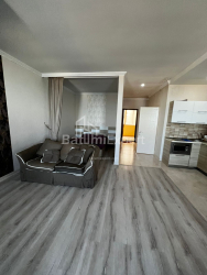 Квартира 2-комн 59 м² - Зураба Горгiладзе, Батумі