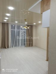 Квартира 3-комн 62 м² - Ангiса, Батумі
