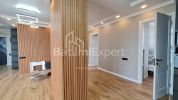 Квартира 4-комн 101 м² - Важа-Пшавела, Батумі