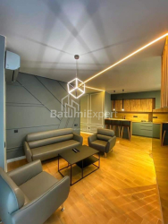 Квартира 3-комн 79.7 м² - Жиулі Шартава, Батумі