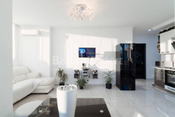 Квартира 3-комн 75.6 м² - Ніко Піросмані, Батумі