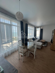 Квартира 3-комн 74.8 м² - Леха і Марії Качинських, Батумі