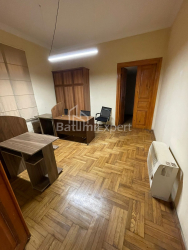 Приватний будинок 5-комн 100 м² - Петра Мелiкiшвiлi, Батумі