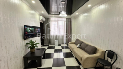 Квартира 2-комн 62 м² - Шалва Інасаридзе, Батумі