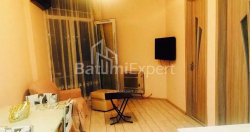 Квартира 3-комн 58 м² - Oлександра Пушкiна, Батумі