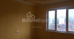 Квартира 3-комн 55 м² - Ладо Гудіашвілі, Батумі