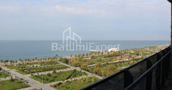 Квартира 75.75 м² - Леха і Марії Качинських, Батумі, Грузія