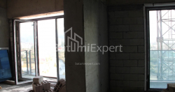 Квартира 89.15 м² - Леха і Марії Качинських, Батумі, Грузія