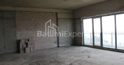 Квартира 75.75 м² - Леха і Марії Качинських, Батумі, Грузія